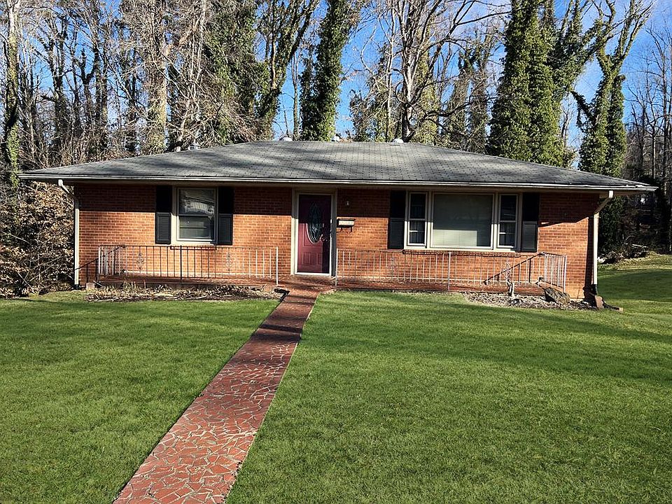 1st image of 214 Brightwell Ct