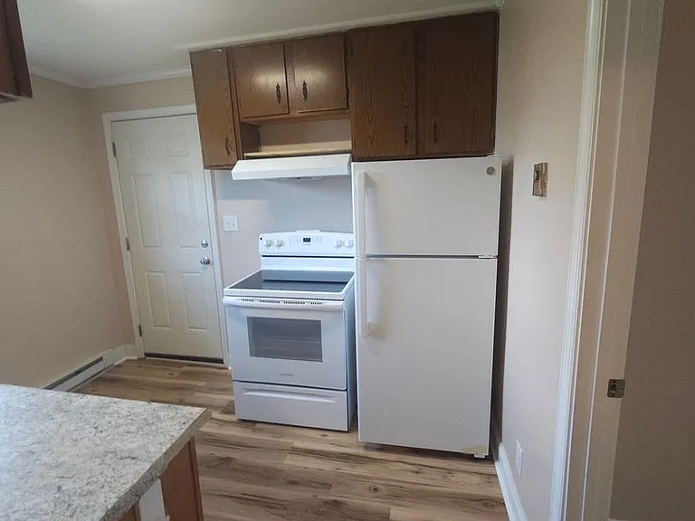 912 Forest St — Photo 11