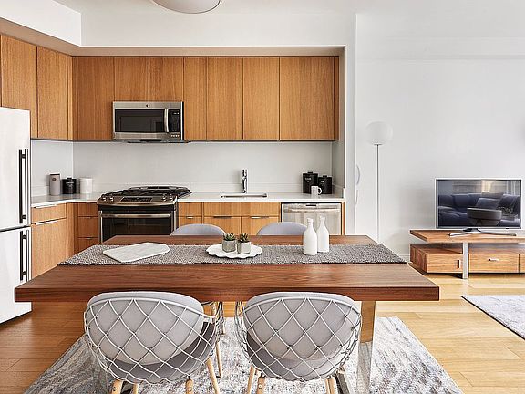 3rd image of 625 W 57th St APT 903