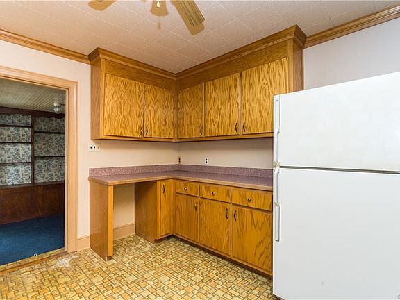 3rd image of 25216 Harwell Dr