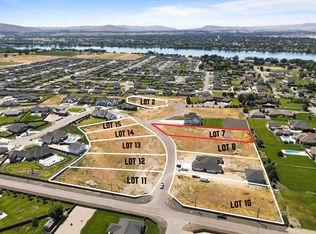 7008 Eagle Crest Dr, Pasco, WA 99301