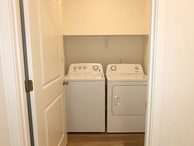 723 Elkins Way SE — Photo 19