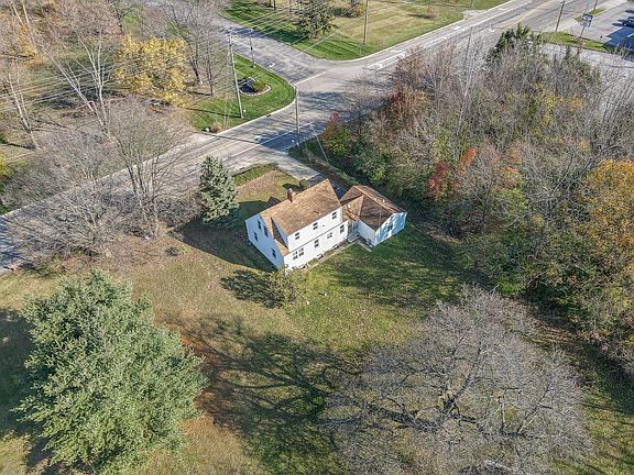 4th image of 1335 Community Park Dr