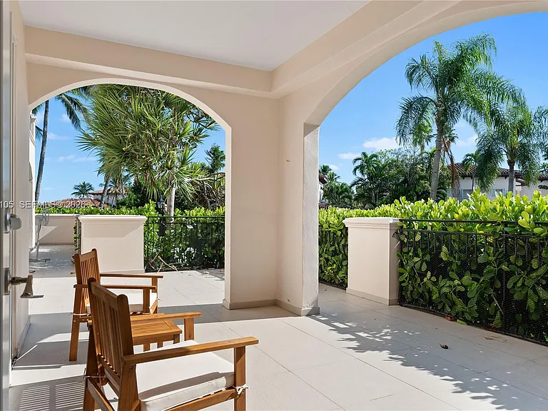 19216 Fisher Island Dr #19216 — Photo 18