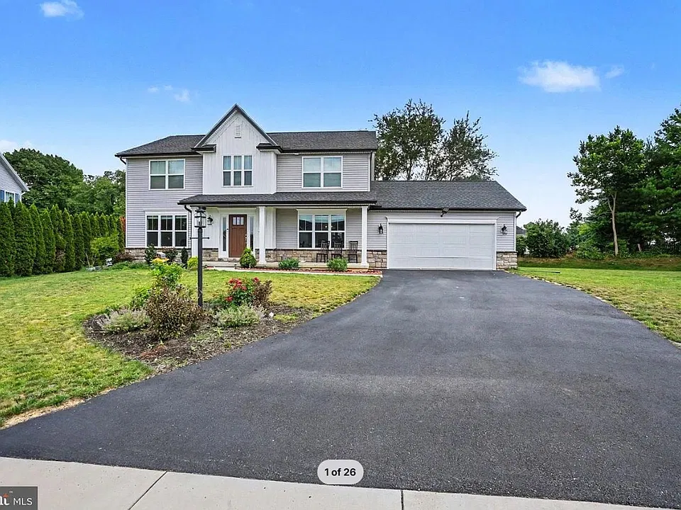 23 Essex Dr