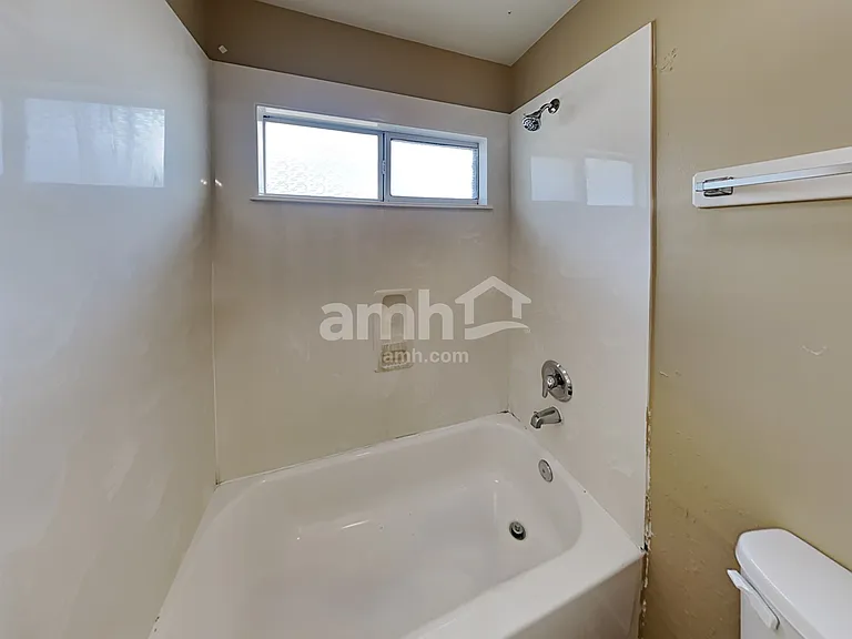 1927 Makenna Ln — Photo 19
