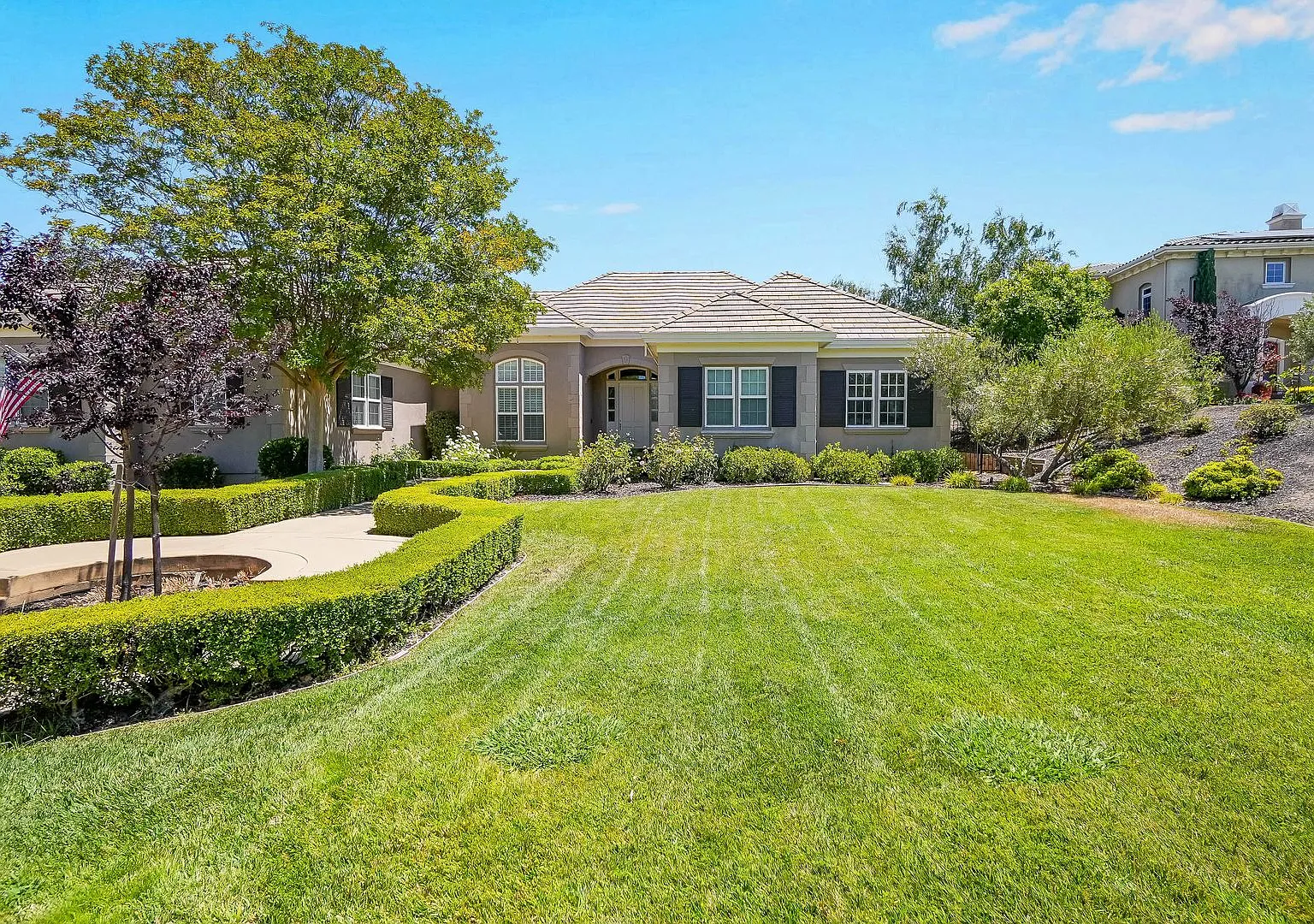 6BD/4.5BA Single Story Home in Ruby Hill + Office, Backyard Pool, and Spa! — Photo 3