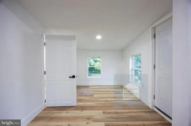 209 E Martin St #B — Photo 4