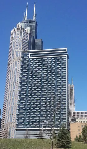 235 W Van Buren St #4007
