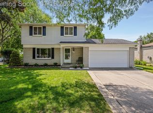 39711 Wales St, Canton, MI 48188