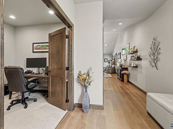 3rd image of 4559 Winestone Ln