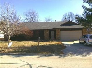 510 Hillcrest Ave, Nixa, MO 65714