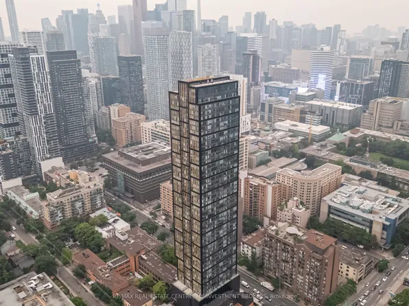 319 Jarvis St #2605, Toronto, ON M5B 0C8