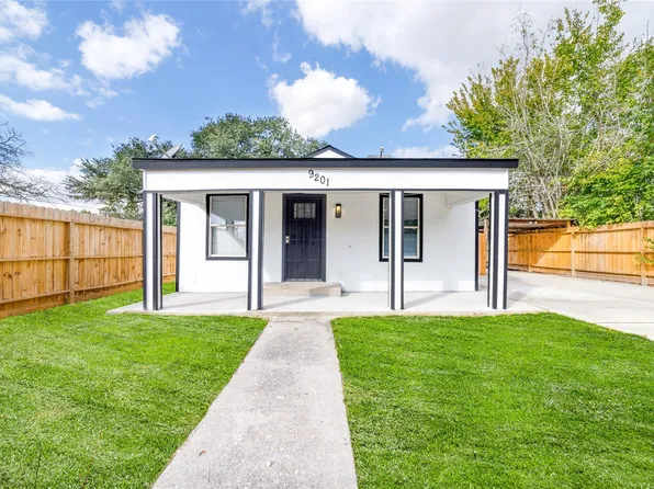 9201 Klondike St, Houston, TX 77075