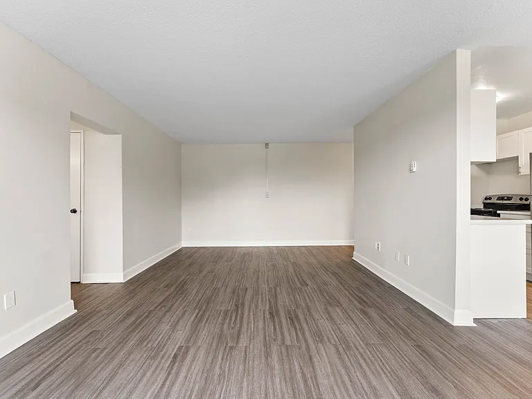 67 N Park St — Photo 18