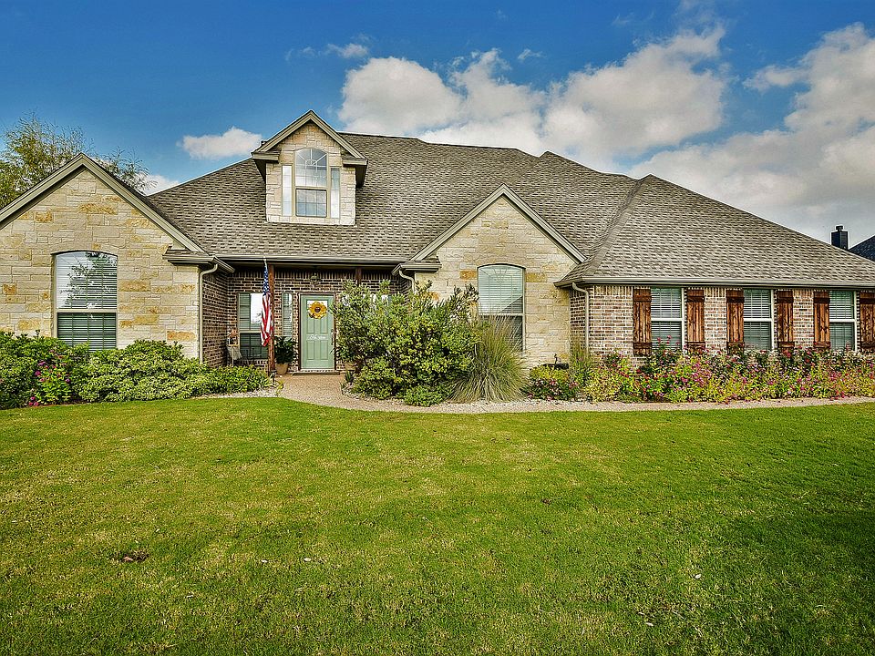 1st image of 3800 Upper Lake Cir