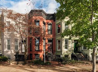 216 10th St SE, Washington, DC 20003