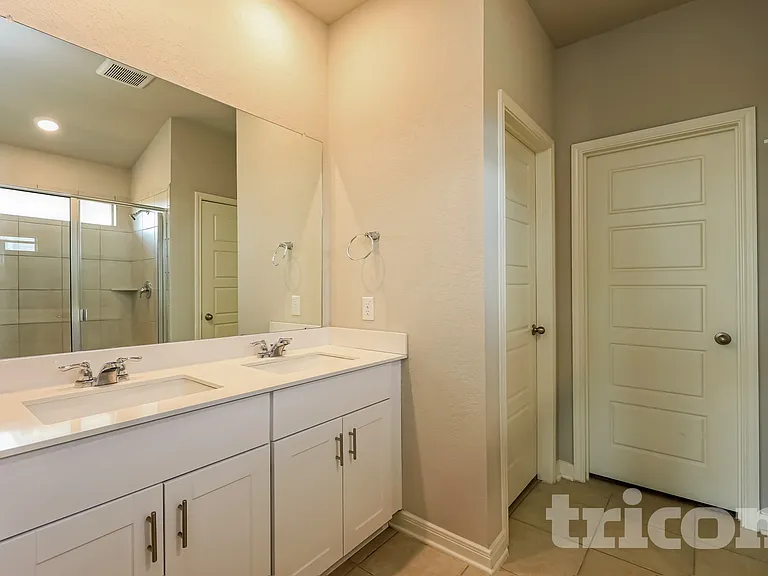 13519 Paxton Blvd — Photo 9