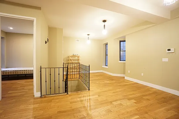 Rented by Rennit Inc. | media 11