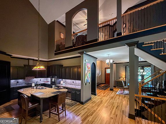 5th image of 136 Timothy Park Ln