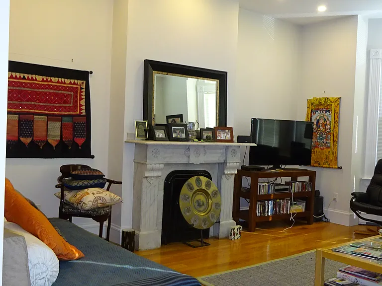 17 Centre St #1 — Photo 2