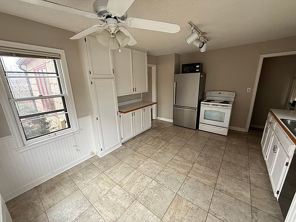 5th image of 5 E 12th St