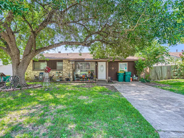 218 Northview Dr, Universal City, TX 78148