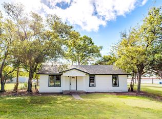 202 N Sycamore, Malone, TX 76660