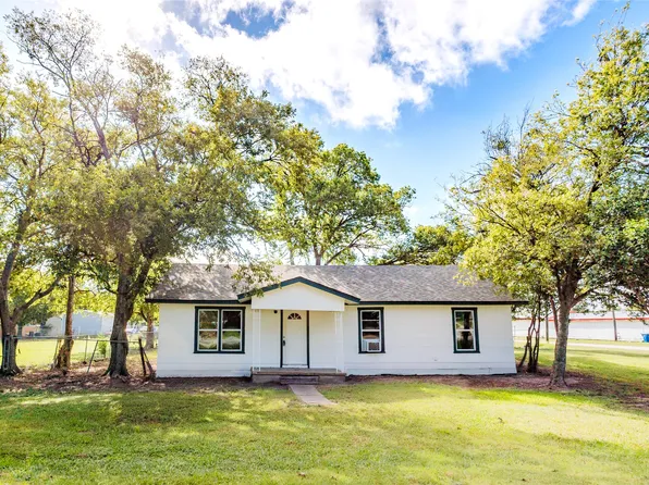 202 N Sycamore, Malone, TX 76660