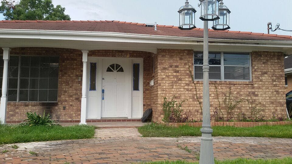 1st image of 8517 S Claiborne Ave