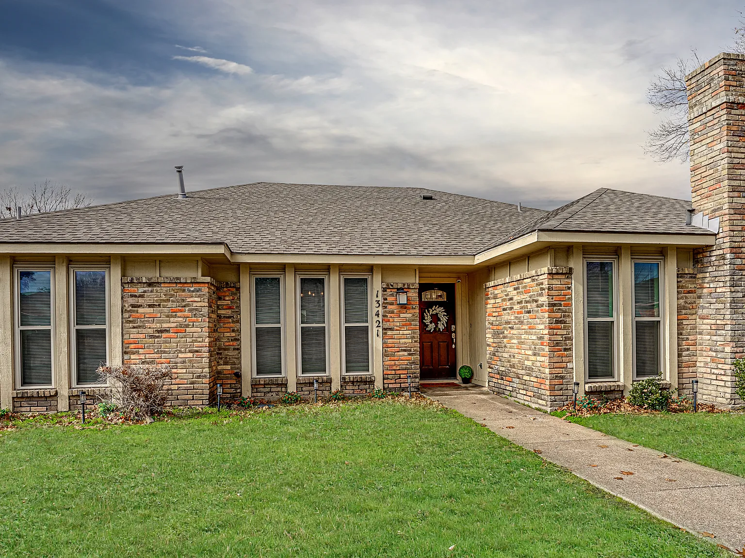 4 bed, 2192 sqft, $7,495 — Photo 1