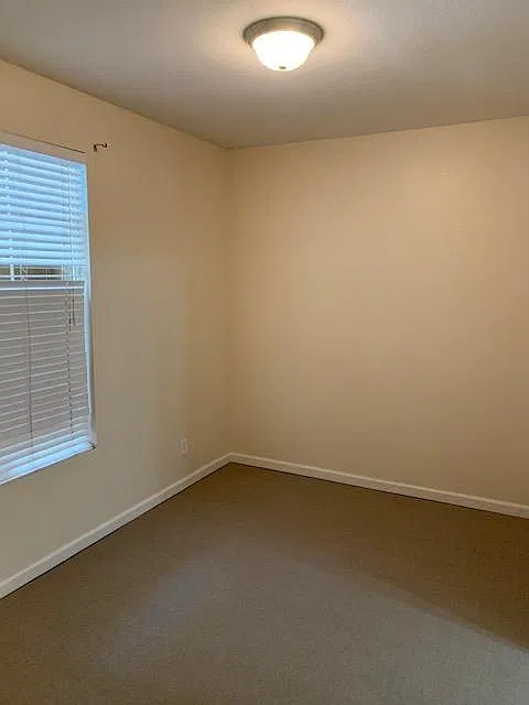 2 bed, 2.5 bath, 1410 sqft, $3,200 — Photo 4