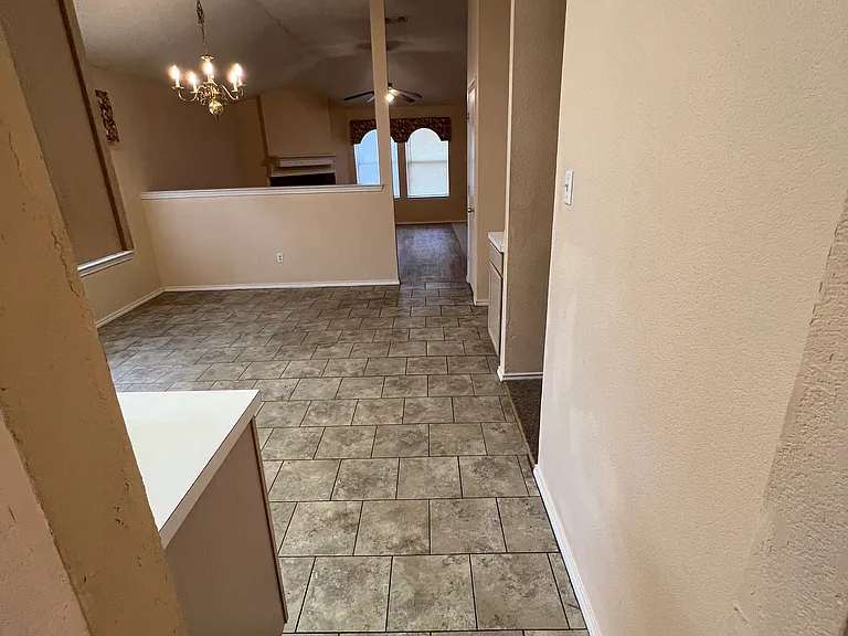 7331 Meadows Dr — Photo 3