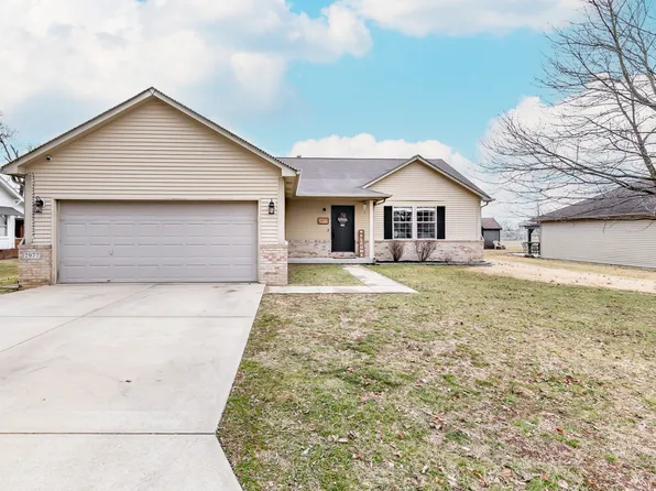 2977 Cross Creek Dr, Columbus, IN 47201