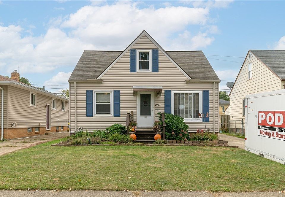 1st image of 2919 Wellington Ave