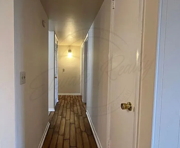 555 N Dupont Ave #B42 — Photo 8