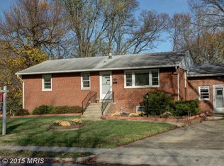 816 Grant St, Herndon, VA 20170