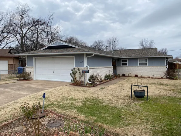 303 11th Pl NE, Miami, OK 74354