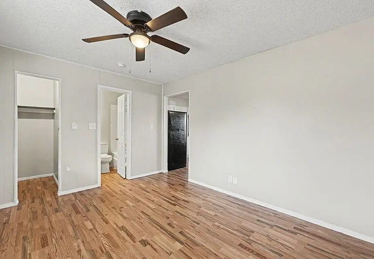 1045 S Happy Hollow Rd #1 — Photo 5
