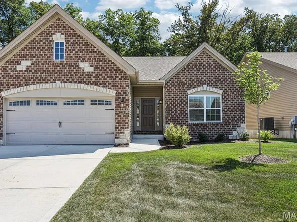228 Keaton Woods Dr, O'Fallon, MO 63368