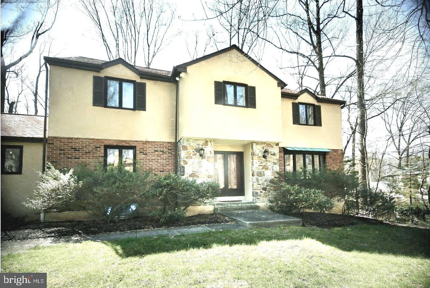 4 bed, 2952 sqft, $5,700 — Photo 1
