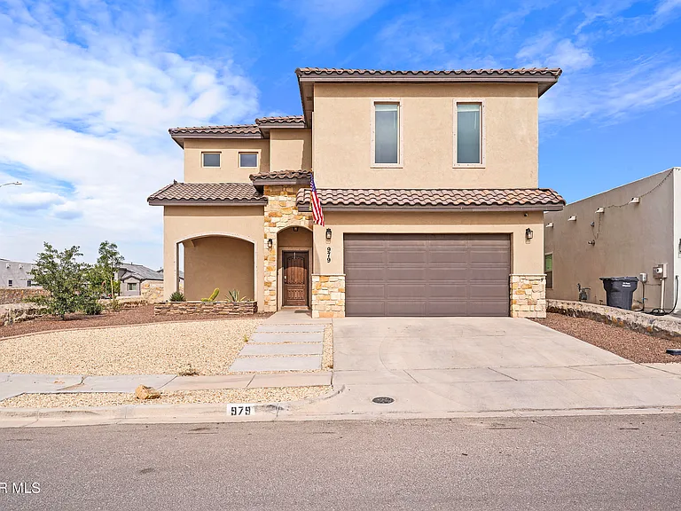 979 Airship Pl — Photo 1