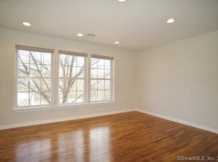 32 Oakwood Ave UNIT 2, Norwalk, CT 06850