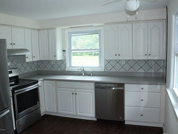 2nd image of 254 Admiral Ave