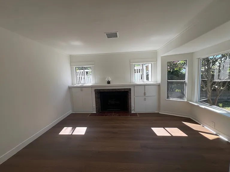 W Newby Ave — Photo 10