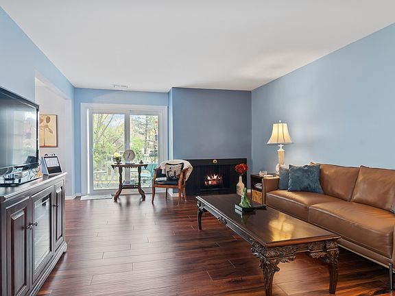 2nd image of 2051 Creekside Dr APT 2-4