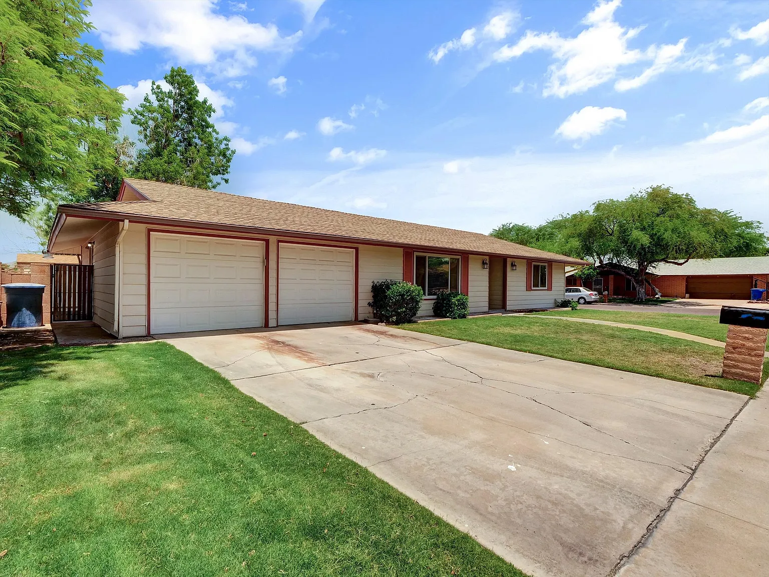 6 bed, 2591 sqft, $3,400 — Photo 4
