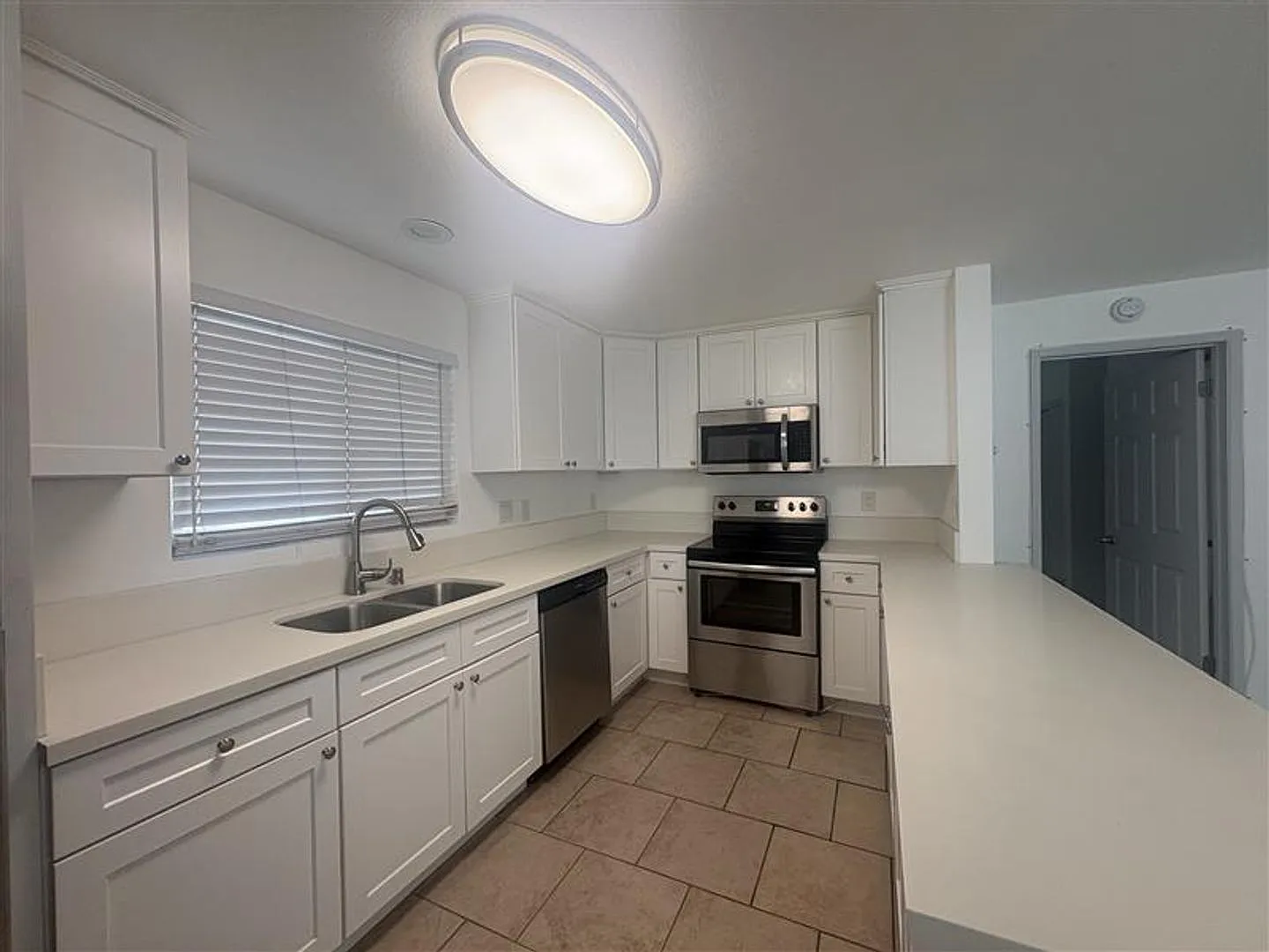 1518 E 3rd St. in Long Beach — Photo 4