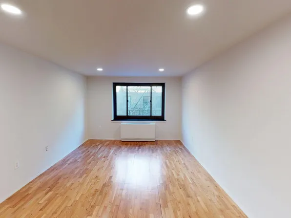 284 Mott Street image 1 of 10