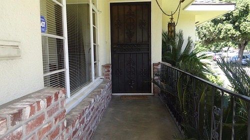 5th image of 2746 E Brown Ave